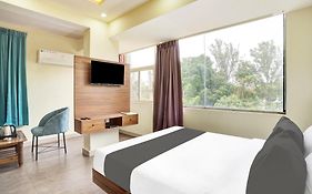 Hotel O Gayathri Metro Deluxe